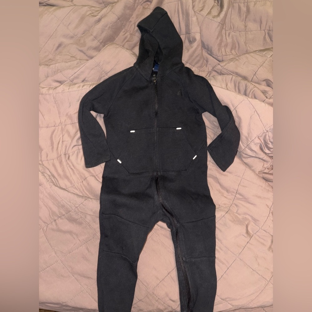 GAP Black Baby Onesie with Hood Gap FIT SIZE 18-24 months